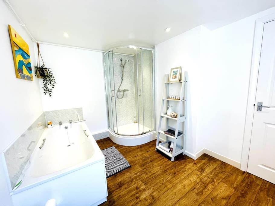 Rookley Villa, 3 Bedroom Family Apartment, Ventnor