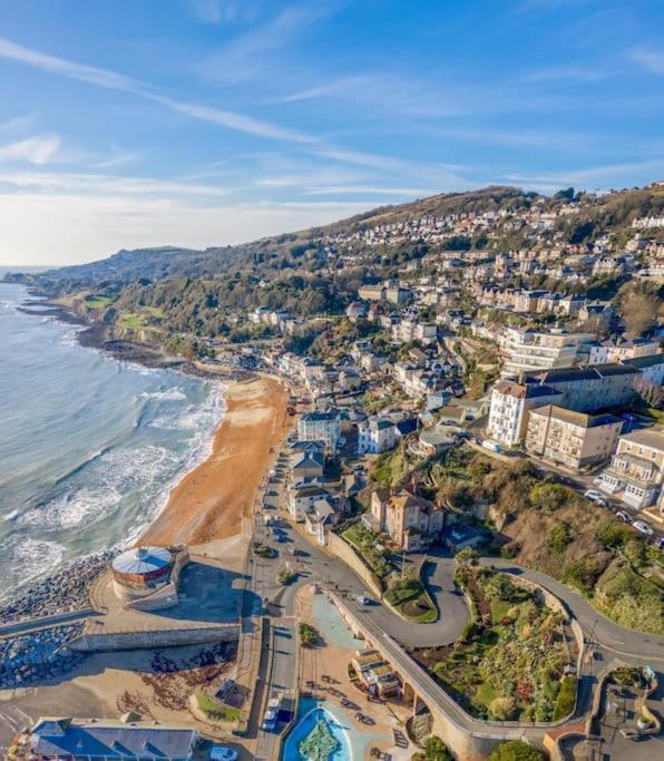 Rookley Villa, 3 Bedroom Family Apartment, * Ventnor