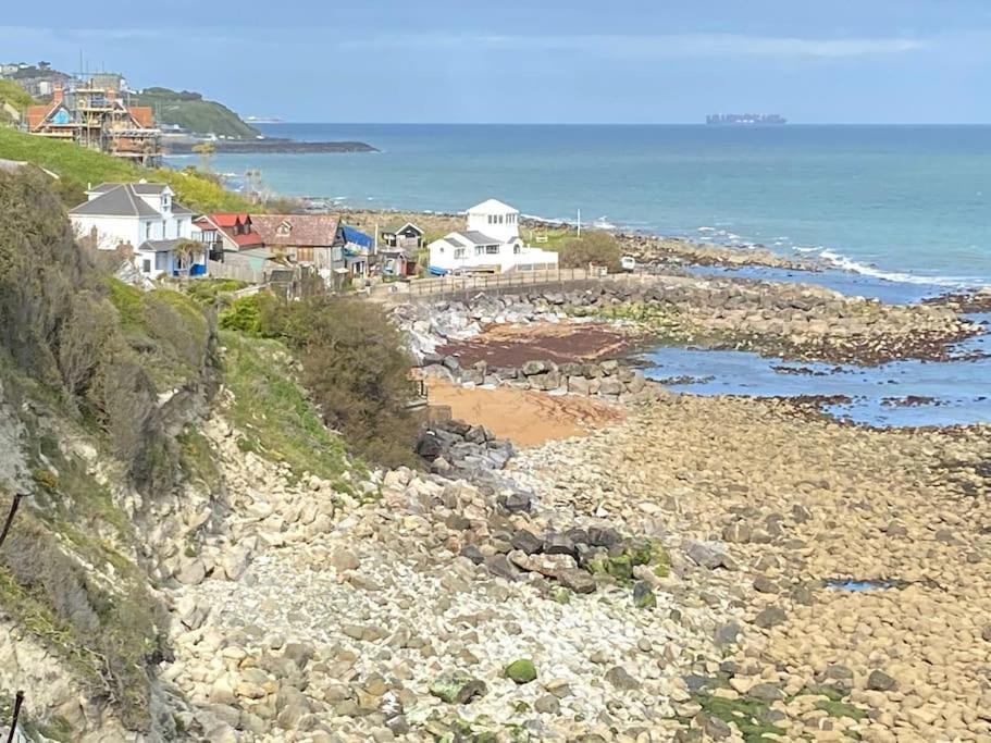Rookley Villa, 3 Bedroom Family Apartment, Ventnor